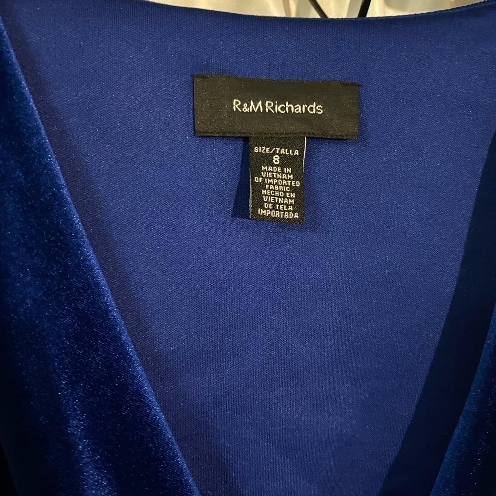 Dress - Picture 2 of 5
